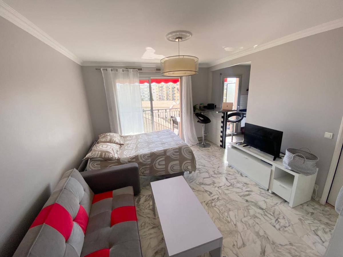 Stylish, modern studio in Nizza Esterno foto