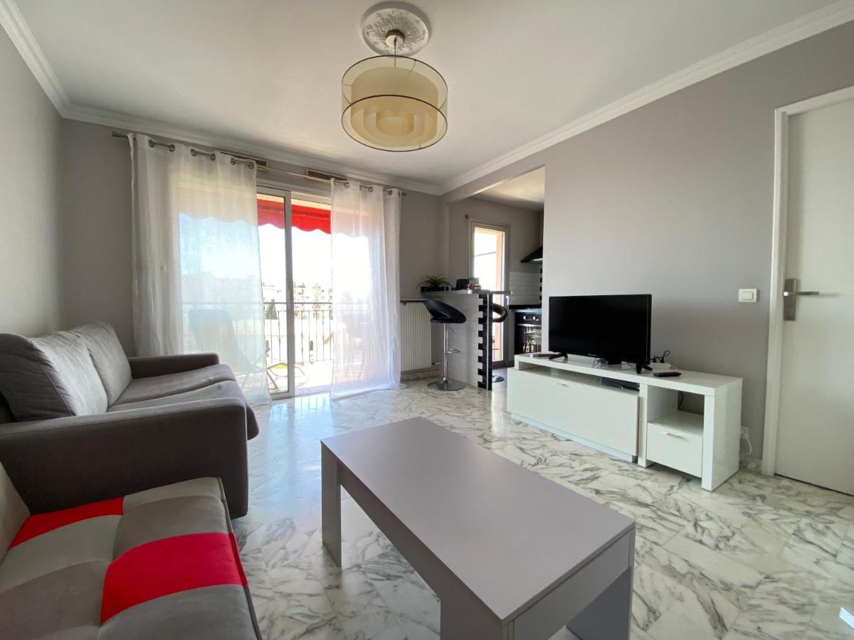 Stylish, modern studio in Nizza Esterno foto